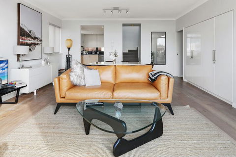 Darling Harbour Penthouse Views & Hot Tub - Darwin Holiday 5