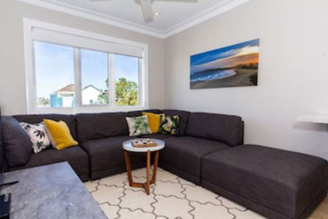 Bondi Breeze - Darwin Holiday 0