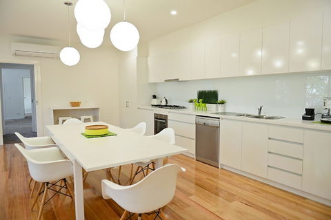 7 Gilmore Smiths Beach House - Darwin Holiday 6