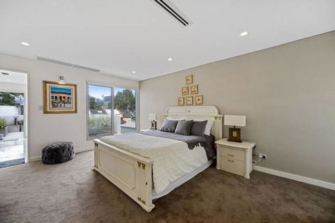 Luxurious New House Hidden Near Central CBD - Darwin Holiday 5