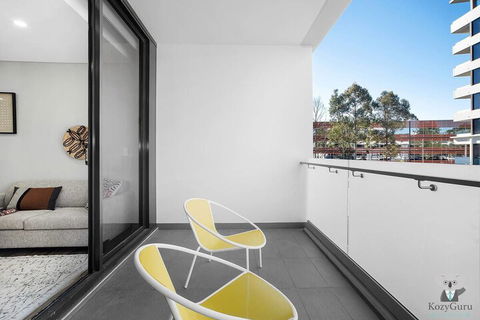 Olympic Park 2bed 2bath+parking Nop002 1 - Darwin Holiday 7