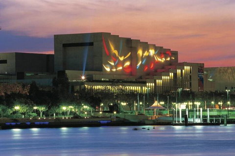 South Brisbane Funky 1 BED Parking Qsb027-18 - Darwin Holiday 4