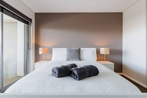 SOLARIS At Fingal Bay - Darwin Holiday 2