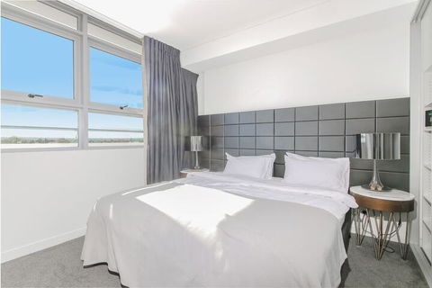2 Bedroom Modern Apartment In Chatswood - Darwin Holiday 3