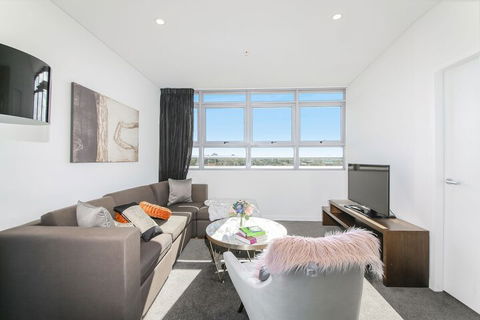 2 Bedroom Modern Apartment In Chatswood - Darwin Holiday 7
