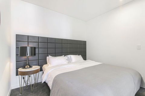 2 Bedroom Modern Apartment In Chatswood - Darwin Holiday 2