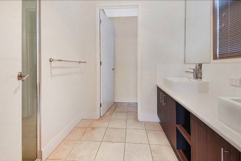 Sandcastles Coign 10 - Darwin Holiday 3