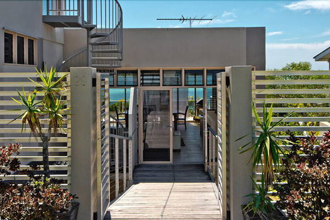 Tangalooma Sea Change - Darwin Holiday 0