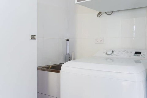 Randall Retreat 22A Randall Drive - Darwin Holiday 7