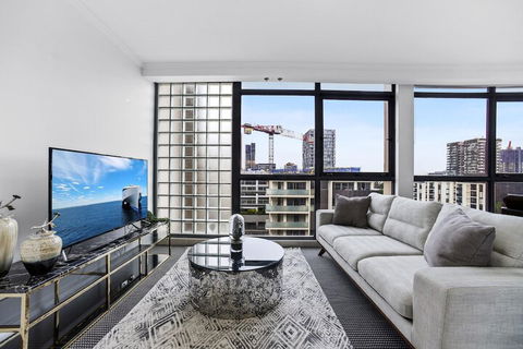 Stylish & Spacious Apt With Double Living Room - Darwin Holiday 7