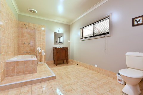 Ironstone Estate - Darwin Holiday 4