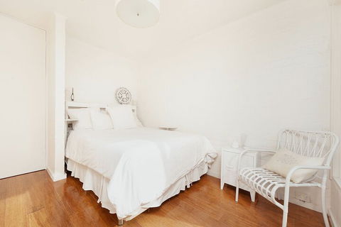 Stunning Sydney Harbour Views - Darwin Holiday 5