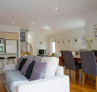 Sea Pup - Darwin Holiday