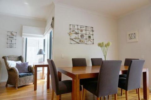 Sea Pup - Darwin Holiday 2