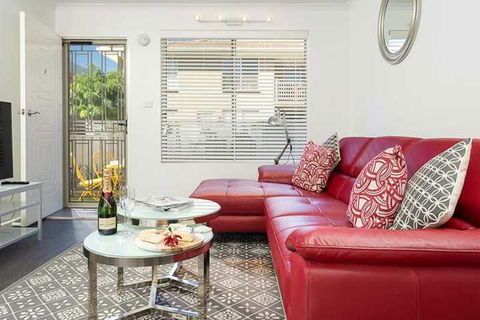 Understated Elegance Affordable Luxury - Darwin Holiday 6