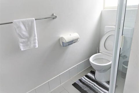 Fantasia Glenelg Studio Apartments - Darwin Holiday 6