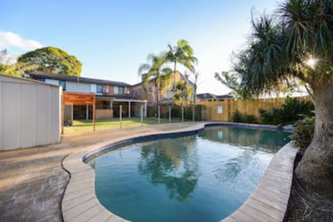 HomeHotel 4 Bedroom & Homeoffice With Nice Pool - Darwin Holiday 0