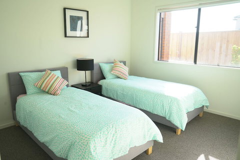 Brand New 4 Bedrooms House - Darwin Holiday 6