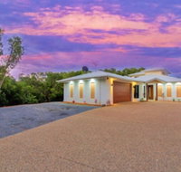 Isle Be Back Waterfront Luxury With Pool - Darwin Holiday