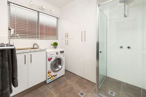 The Manhattan Central & Sophisticated - Darwin Holiday 7