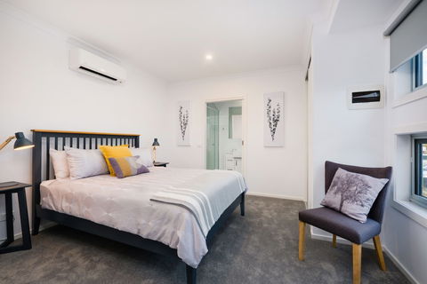 Albury Yalandra Apartment 2 - Darwin Holiday 2