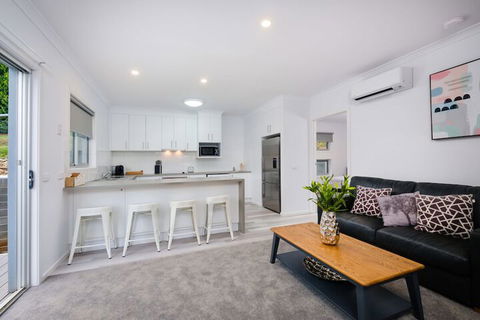 Albury Yalandra Apartment 1 - Darwin Holiday 1
