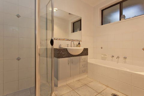 Serenity Size & Seclusion - Darwin Holiday 2