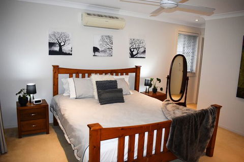 Large House With Pool - Darwin Holiday 7