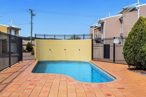 Sandcastles 1 / 8 Ala Moana Way - Darwin Holiday 2