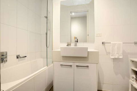 Essendon Sub Penthouse On Napier - Darwin Holiday 5