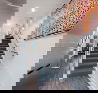 City Retreat Hobart - Darwin Holiday