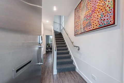 City Retreat Hobart - Darwin Holiday 0