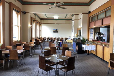 Royal Hotel - Darwin Holiday 6