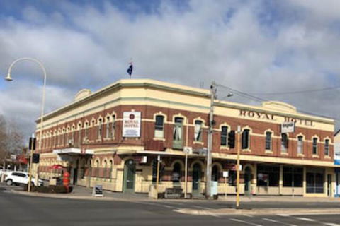 Royal Hotel - Darwin Holiday 0