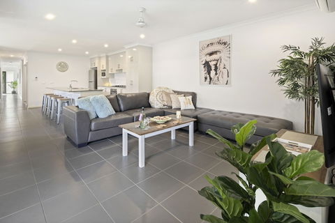 Whitsunday Family Escape - Darwin Holiday 4