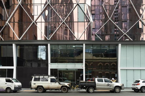 Skyline View High Rise Condo - Darwin Holiday 3