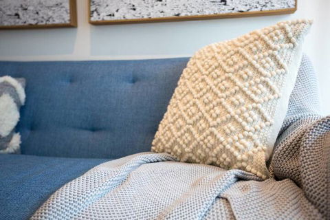 42 Blue Muses - Darwin Holiday 3