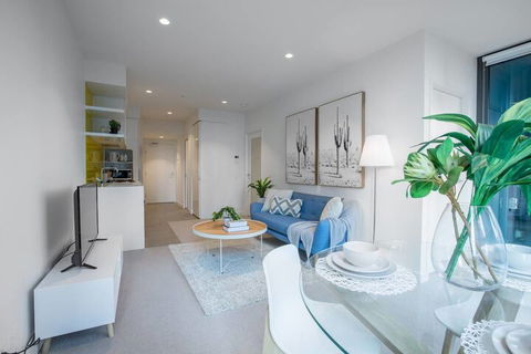 42 Blue Muses - Darwin Holiday 4