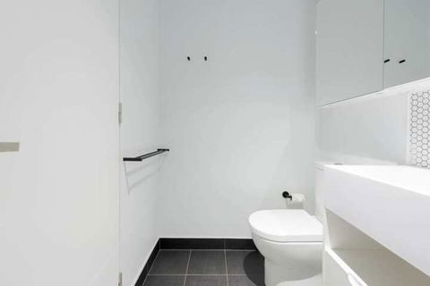 22 Latte Time - Darwin Holiday 3