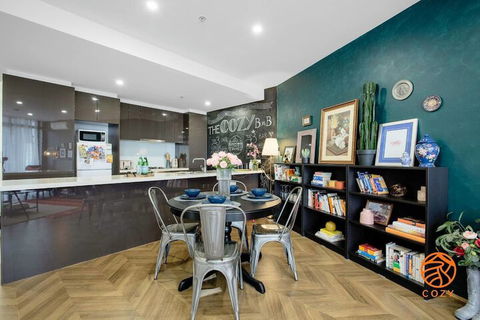 05 Urban Teal Next To Crown Casino - Darwin Holiday 1