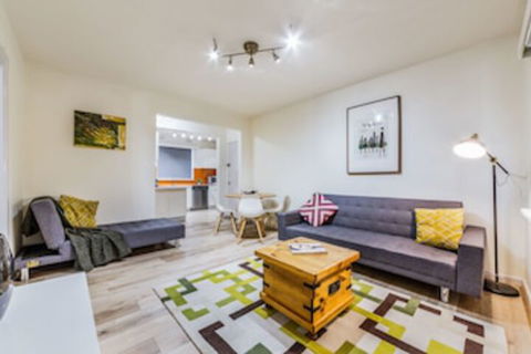 2 Bed Apartment Netflix Close To Train - Darwin Holiday 5