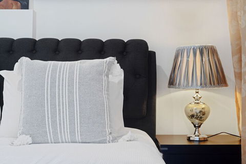 HomeHotel Cozy Duplex In Serene Suburb - Darwin Holiday 6