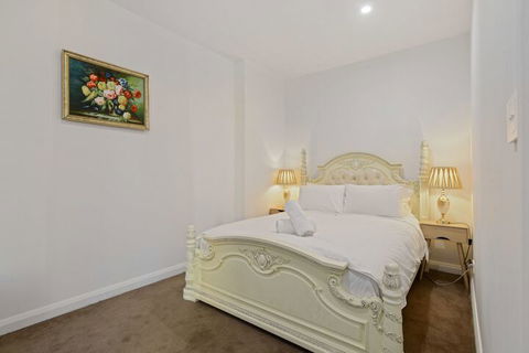 HomeHotel Cozy Duplex In Serene Suburb - Darwin Holiday 2