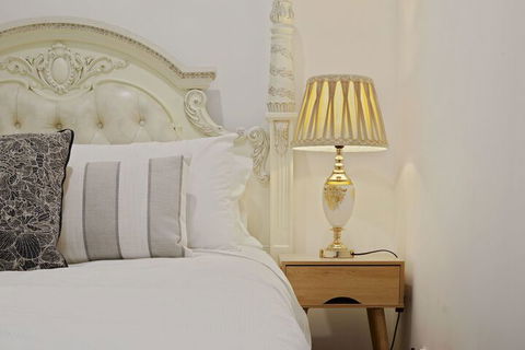 HomeHotel Cozy Duplex In Serene Suburb - Darwin Holiday 3