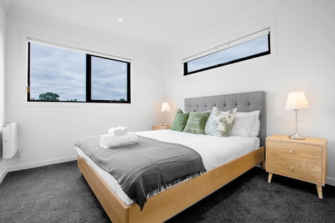 92 Brand New Doncaster Local House - Darwin Holiday 6