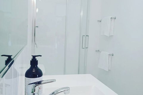 Old White Church Bed & Breakfast - Darwin Holiday 3