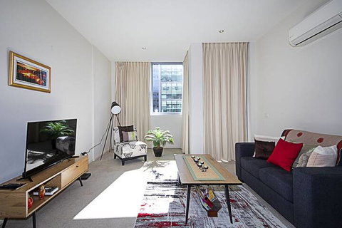 Spacious 1-Bedroom Apartment With Parking - Darwin Holiday 3