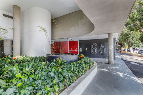 Modern City Central Pool Sauna Spa Wifi - Darwin Holiday 1