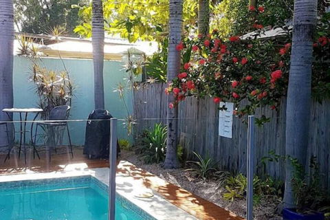 Beach Bliss Queen Bed BBQ Pool Netflix - Darwin Holiday 3