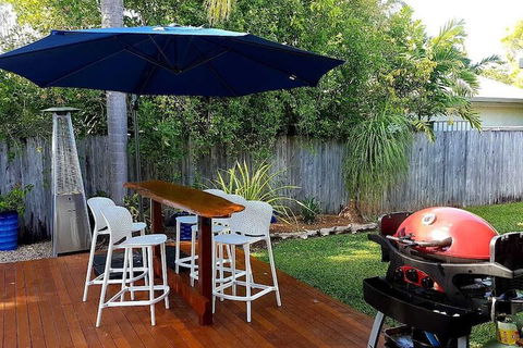 Beach Bliss Queen Bed BBQ Pool Netflix - Darwin Holiday 4